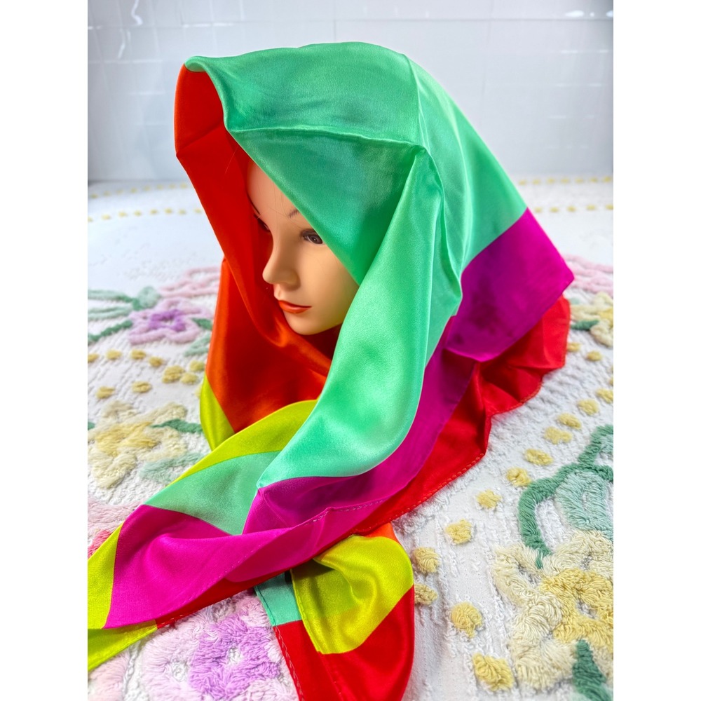 The Limited Vintage‎ 100% Silk Square Scarf Geometric Colorblock Green Pink